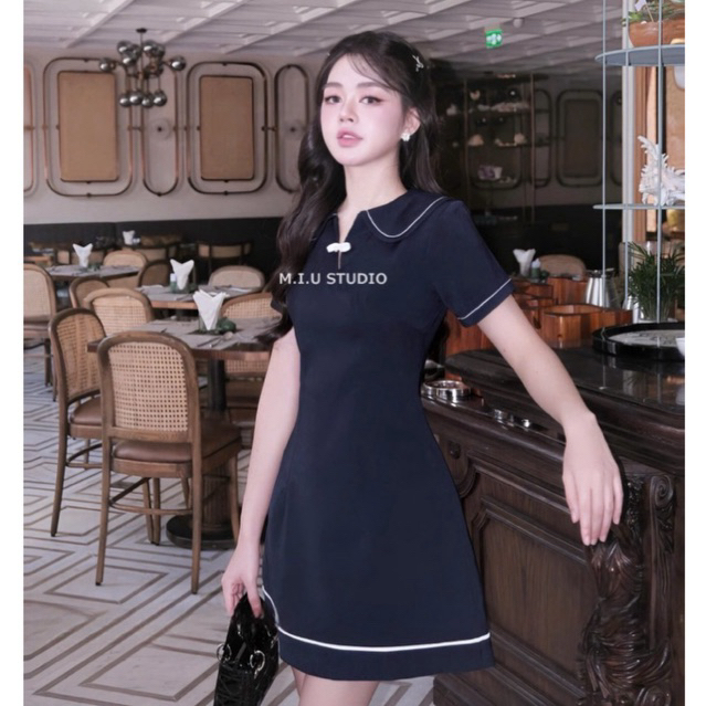 Đầm cộc tay phối viền thiết kế dáng ngắn xoè, Váy nữ cổ bẻ đính tag cao cấp, mặc đi làm công sở • MIU.STUDIO