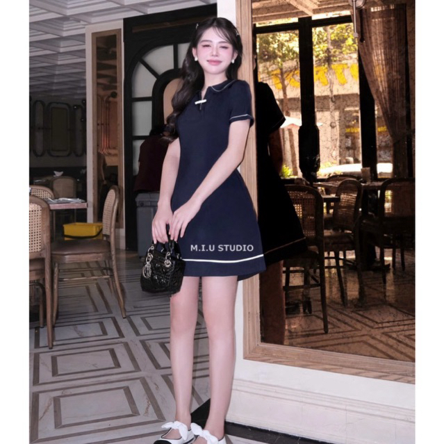 Đầm cộc tay phối viền thiết kế dáng ngắn xoè, Váy nữ cổ bẻ đính tag cao cấp, mặc đi làm công sở • MIU.STUDIO