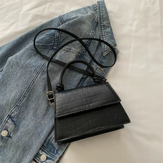Bee Bag - Túi xách nữ 2025 phong cách mới màu trơn đơn giản dễ phối đồ thời trang, túi vuông nhỏ thời trang đeo chéo