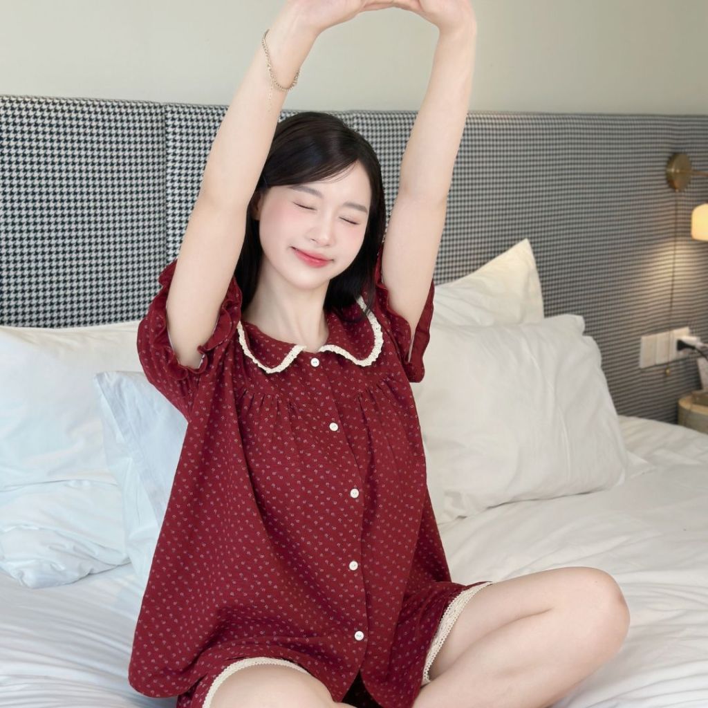 Bộ đồ bầu hoa đỏ, cúc mở tiện lợi cho con bú - thiết kế tiện lợi, màu đỏ đô tôn da, chất mát mẻ mặc hè - B798 B2MUM
