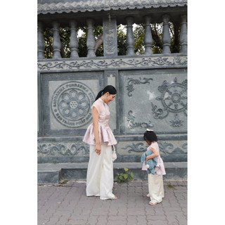 Set đồ mẹ và bé mặc đôi cách tân hồng pastel