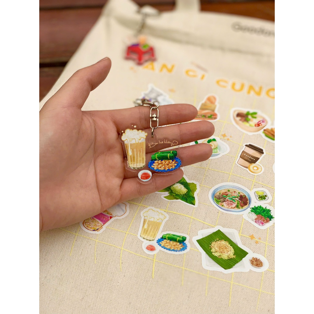 Combo 5 móc khóa Lê La Việt Nam chất liệu mica in dập bền bỉ
