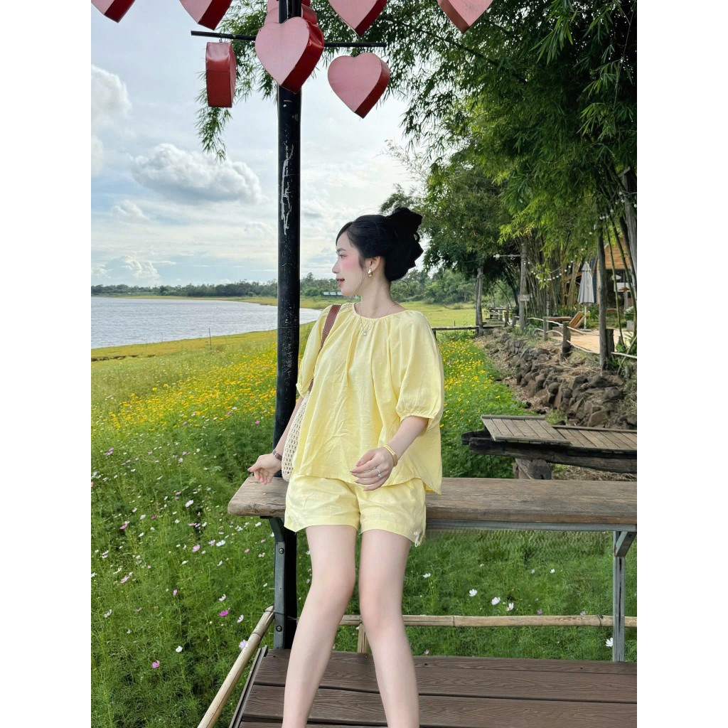 Set áo cổ tròn tay lỡ kèm quần sooc cạp chun có túi, set đồ bộ vàng đi chơi LABEL S40