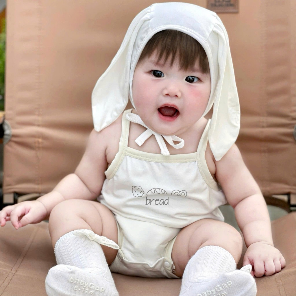 Body chip 2 dây tặng kèm mũ Unbee size 3M-12M QA220