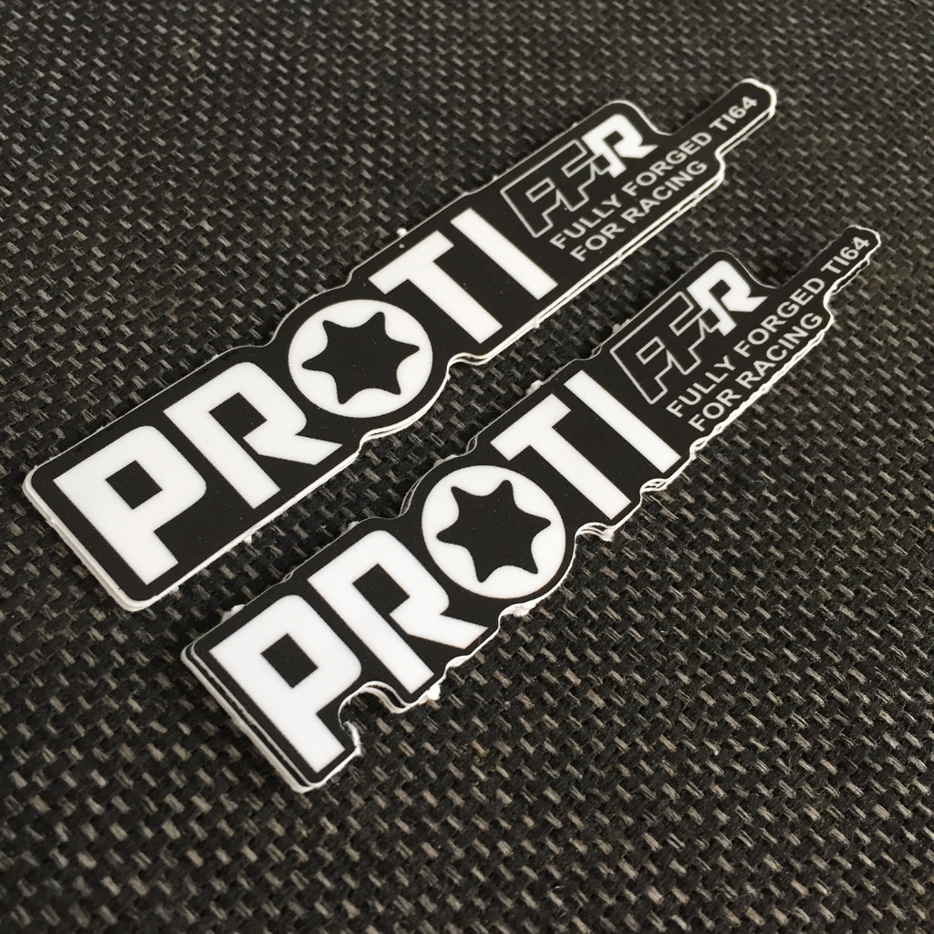 Logo PROTI[11.6x2.1cm] trắng nền đen. Hình dán decal siêu dính, chống nước, tem đua trang trí