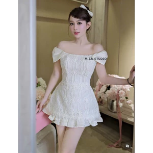 “Sohi dress” Đẫm trễ vai nơ phối ren hoa nổi cao cấp, Váy nữ viền bèo dập ly thiết kế chiết eo tôn dáng • MIU.STUDIO