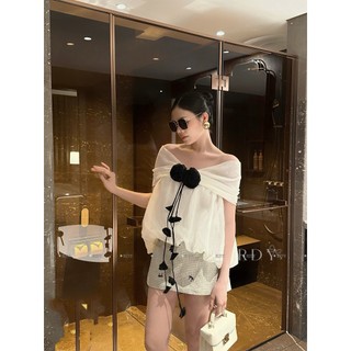Set áo babydoll trễ vai tơ nhún bí bồng xoè đính hoa lớn phối chân váy chữ A đính charm xinh cho nàng - BaoTrang.clothes
