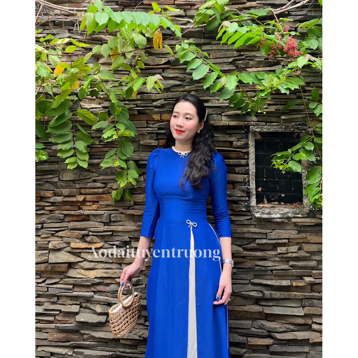 |Áo dài Tuyền Trương| Bộ áo dài xẻ tà tứ thân kèm tag nơ 2 màu