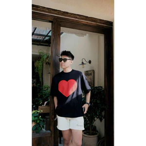 Áo Thun Trái Tim Hình In Form Rộng Unisex Nam Nữ Chất Vải Cotton Dày Dặn