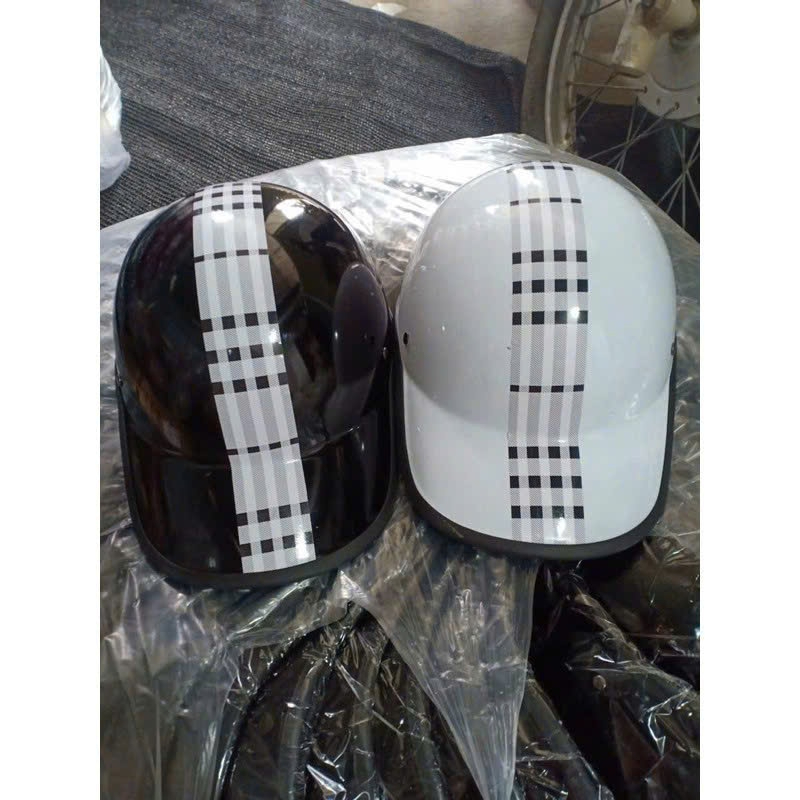 Combo 2 Mũ Bảo Hiểm Lưỡi Trai Sọc Kẻ Đen + Trắng Nhựa ABS Chống Va Đập