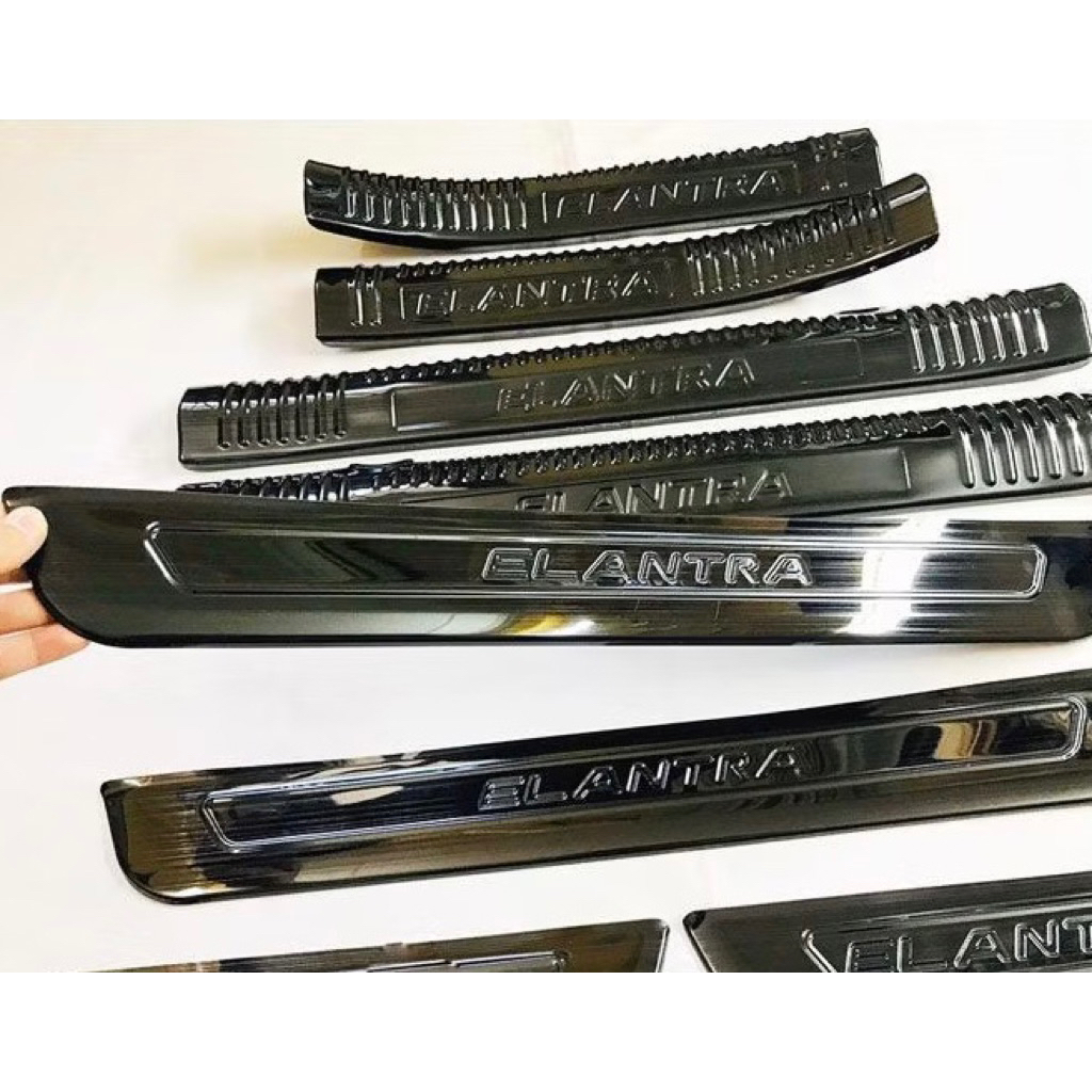 Ốp bậc cửa, nẹp bước chân xe Huyndai Elantra 2016-2022 vân Titan hàng cao cấp
