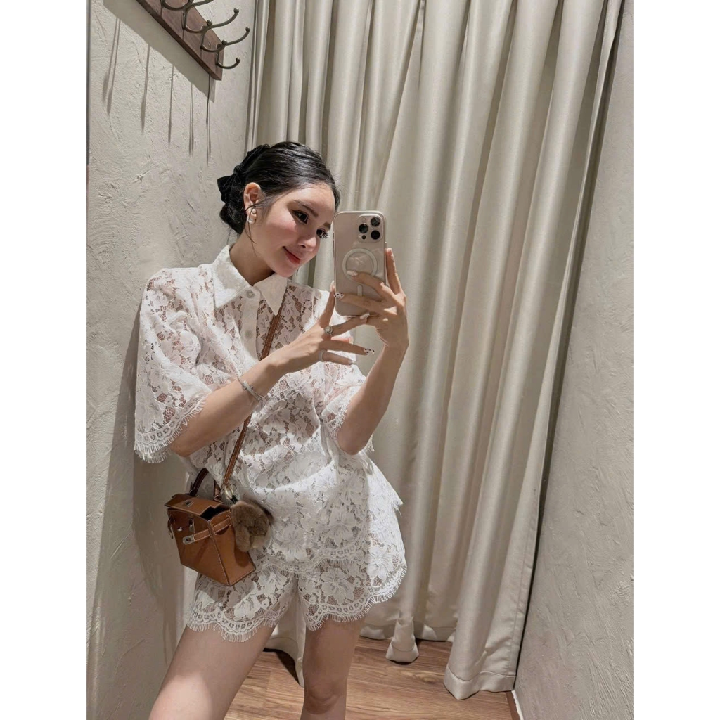 Set Bộ Ren Trắng Nữ Cổ Đức Cúc Đá Kèm Quần Short Ngắn 2 Lớp, Set Đồ Sơ Mi Ren Kiểu Tay Lửng Sang Chảnh CHAMIE STUDIO