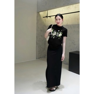 Set ( Áo Thun Đen + Chân Váy Xuông )  Áo Phông Nữ Chepol UNISEX Cổ Tròn Tay Ngắn Chất Cotton Co Dãn 2 Chiều CP_11176