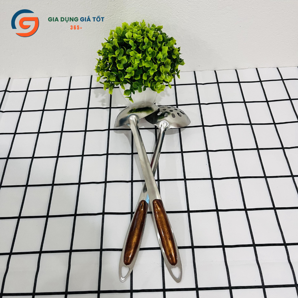 Bộ 2 muôi inox cán giả gỗ chống nóng, muôi múc canh, muôi thủng ăn lẩu