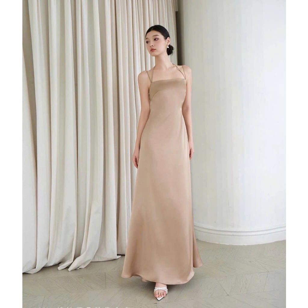 Đầm Lụa Hàn Hai Dây Đổ Sau Lưng – Nữ Tính, Quyến Rũ, Sang Trọng