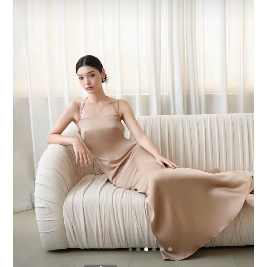 Đầm Lụa Hàn Hai Dây Đổ Sau Lưng – Nữ Tính, Quyến Rũ, Sang Trọng