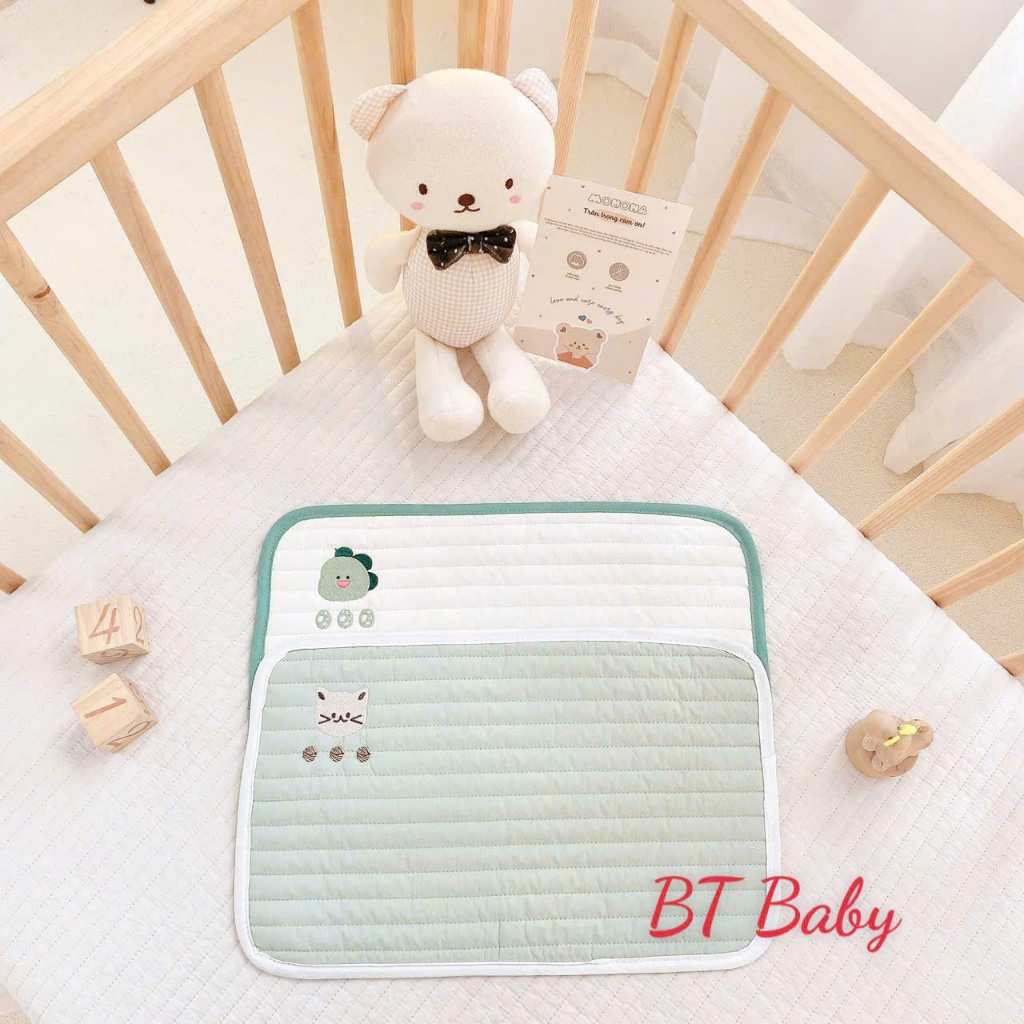 Lót đầu cho bé Monona vải cotton mềm mát, thấm hút tốt thiết kế họa tiết thêu xinh xắn