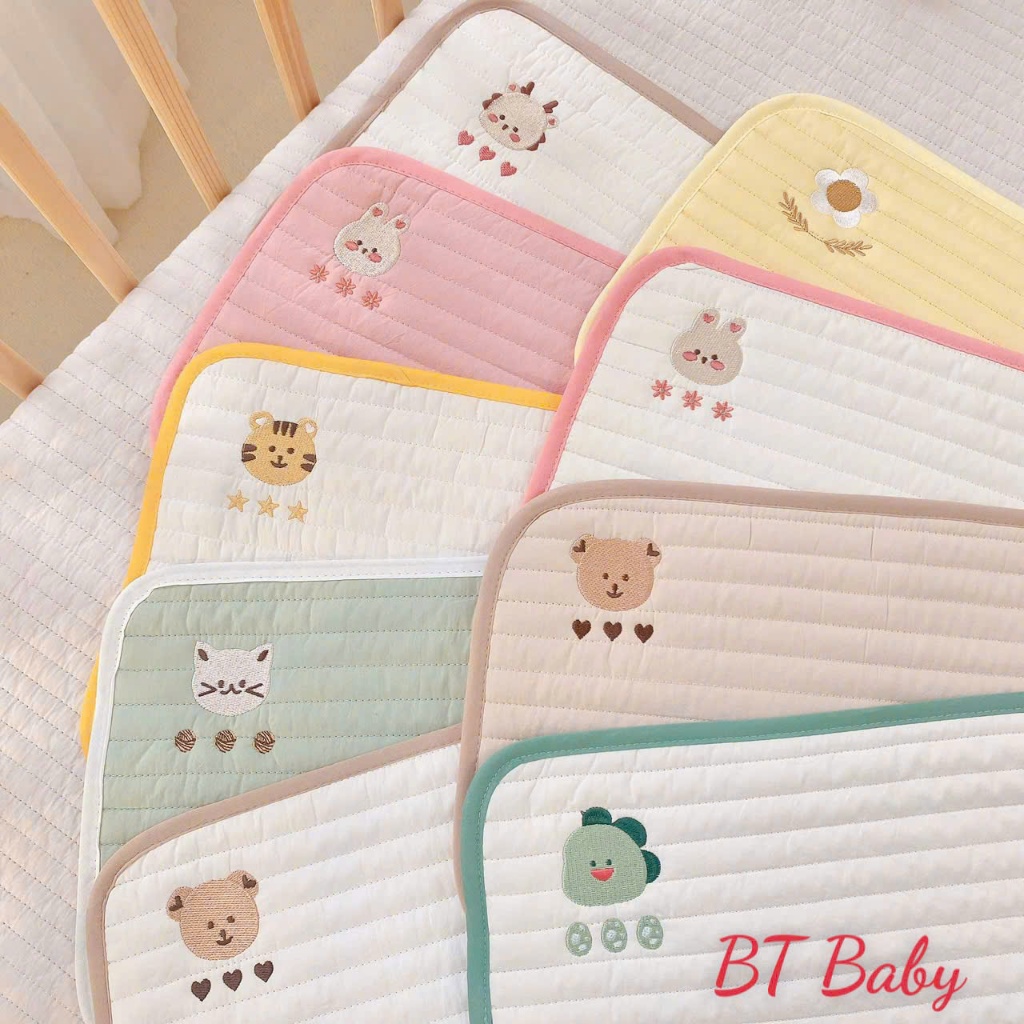 Lót đầu cho bé Monona vải cotton mềm mát, thấm hút tốt thiết kế họa tiết thêu xinh xắn