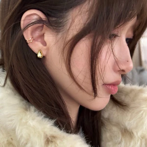 Khuyên tai giọt nước kiểu dáng đơn giản sang trọng