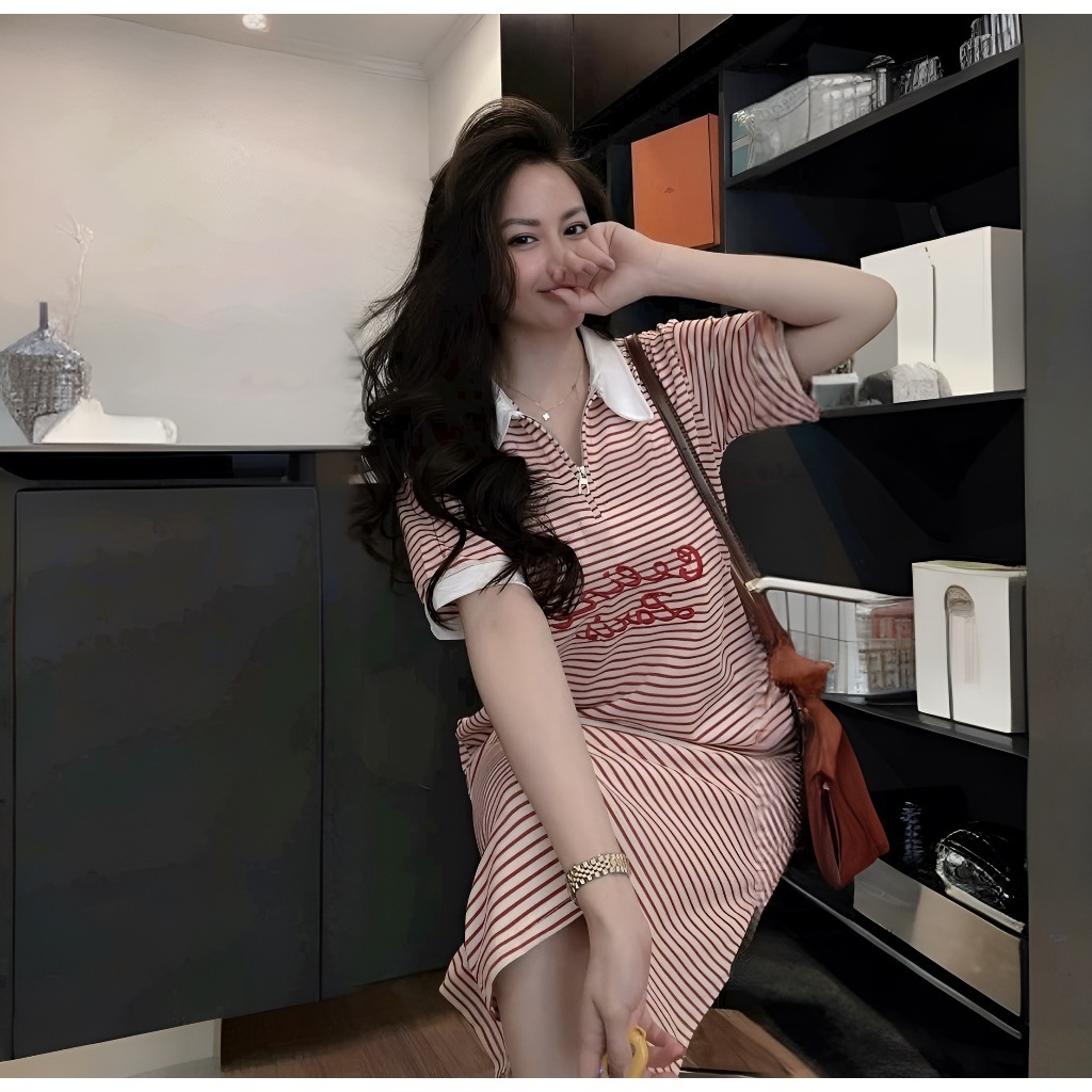 Đầm nữ bầu mặc được bigsize đi học đi chơi Váy polo dáng dài form rộng kẻ ngang đỏ phối cổ trắng cộc tay xẻ tà T1209G