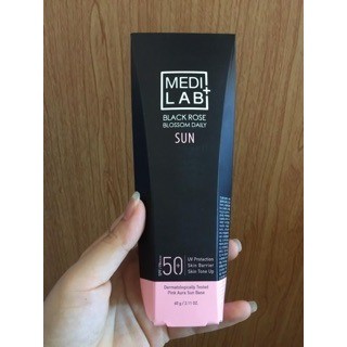 Kem Chống Nắng Nâng Tone Daycell tinh chất Hoa Hồng Đen Medilab Black Rose Blossom Daily Sun