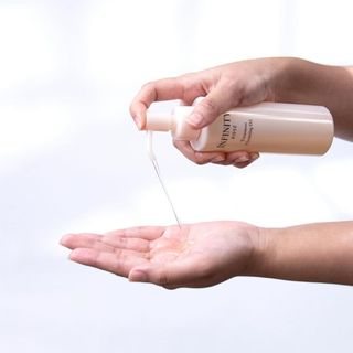 Dầu Tẩy Trang Dưỡng Ẩm Làm Sạch Sâu Không Gây Khô Da, Phù Hợp Cho Cả Mi Nối Infinity Kosé Nhật Bản 150ml