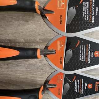 Bay lát gạch đầu tròn 6,7,8 inch Kapusi K-3648, K-3650, K-3652, tay cầm nhựa, dùng làm phẳng bề mặt