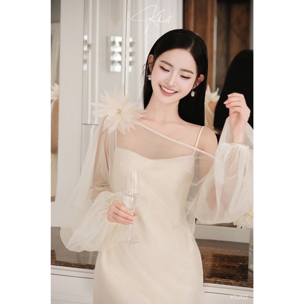Set váy Khiết Fashion lụa trượt phối áo choàng lệch vai bồng bềnh đính hoa 3D phong cách dự tiệc KS283