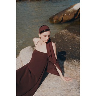 Đầm OLV suông cổ yếm dáng Maxi tay rơi kèm dây cột tóc Brown Chiffon Off Shoulder Maxi đi biển