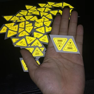 Sticker logo cặp chữ Shoei phản quang [2,6x2,7cm]. Decal hình dán chống nước trang trí nón bảo hiểm, tem dán xe máy