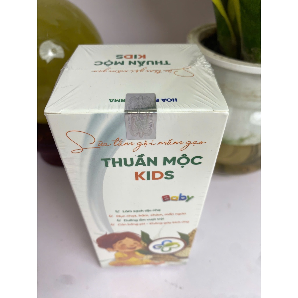 Sữa Tắm Gội Mầm Gạo Thuần Mộc Kids, làm sạch da, tóc nhẹ nhàng, giữ ẩm, làm mềm mại da em bé