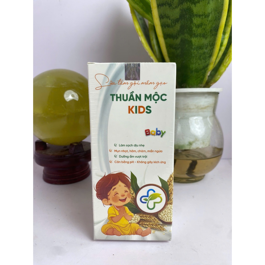 Sữa Tắm Gội Mầm Gạo Thuần Mộc Kids, làm sạch da, tóc nhẹ nhàng, giữ ẩm, làm mềm mại da em bé