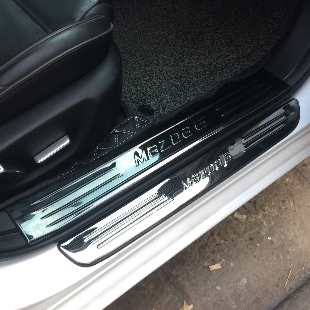 Ốp bậc cửa, nẹp bước chân xe Mazda 6 2016-2023 vân Titan hàng cao cấp