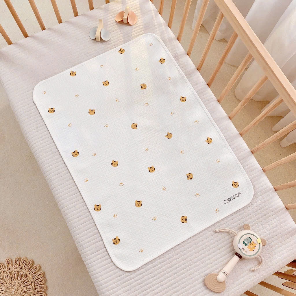 Lót chống thấm MONONA 3 lớp cao cấp bề mặt cotton organic mềm mịn cho bé KT 50x70cm Bahu_Baby