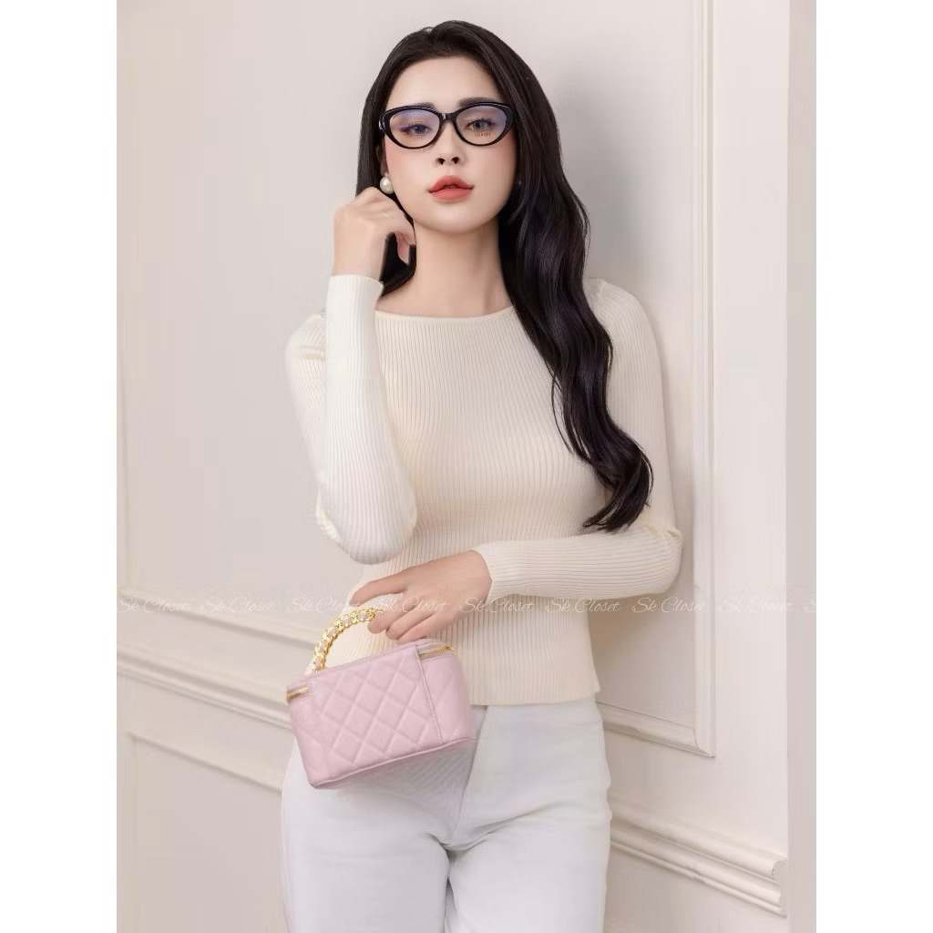 áo len dệt cổ thuyền đen be kẻ trẻ trung nữ tính