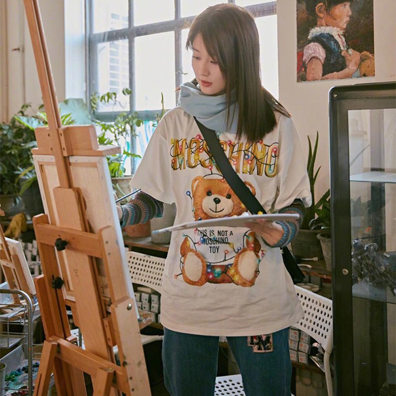 Áo thun nữ fom rộng oversize Moschino Giáng Sinh