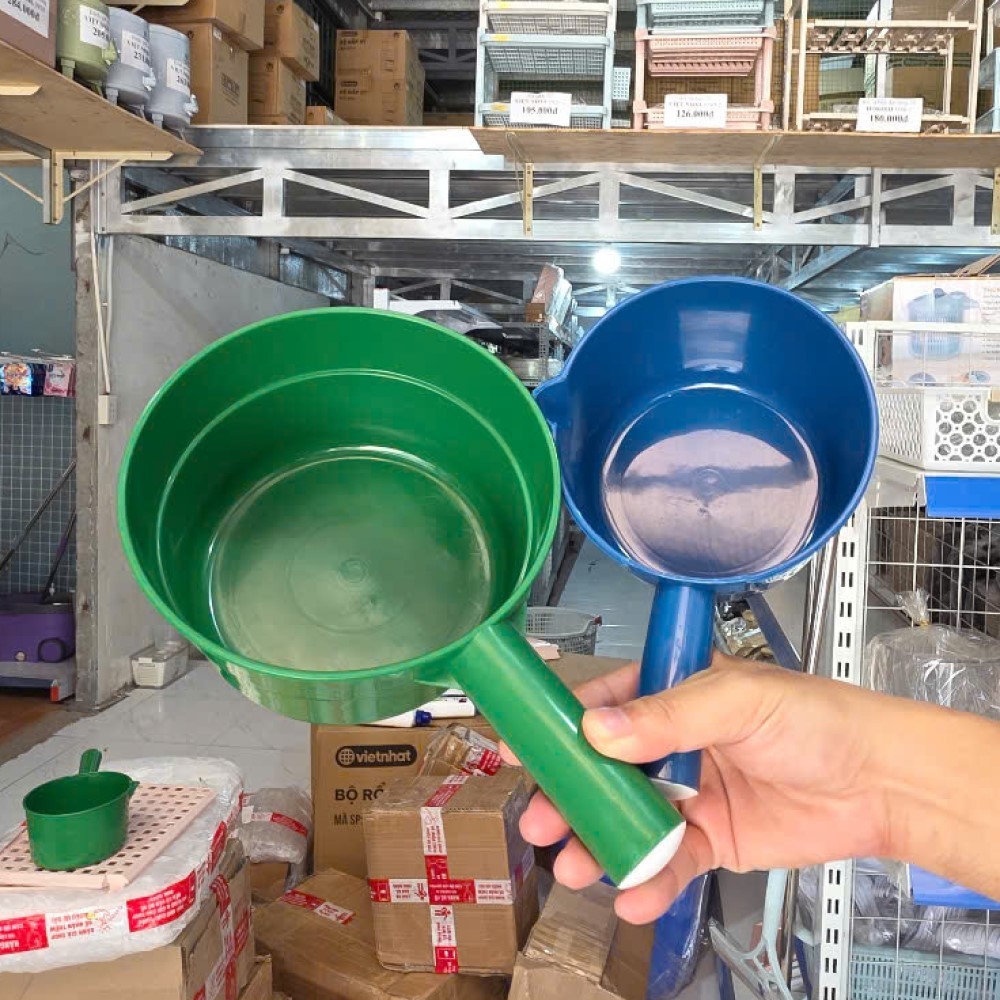 Ca tắm GIA LONG nhựa VIỆT NHẬT -  Gáo sâu lòng múc nước nhà tắm - 9002/3 AMIZIN