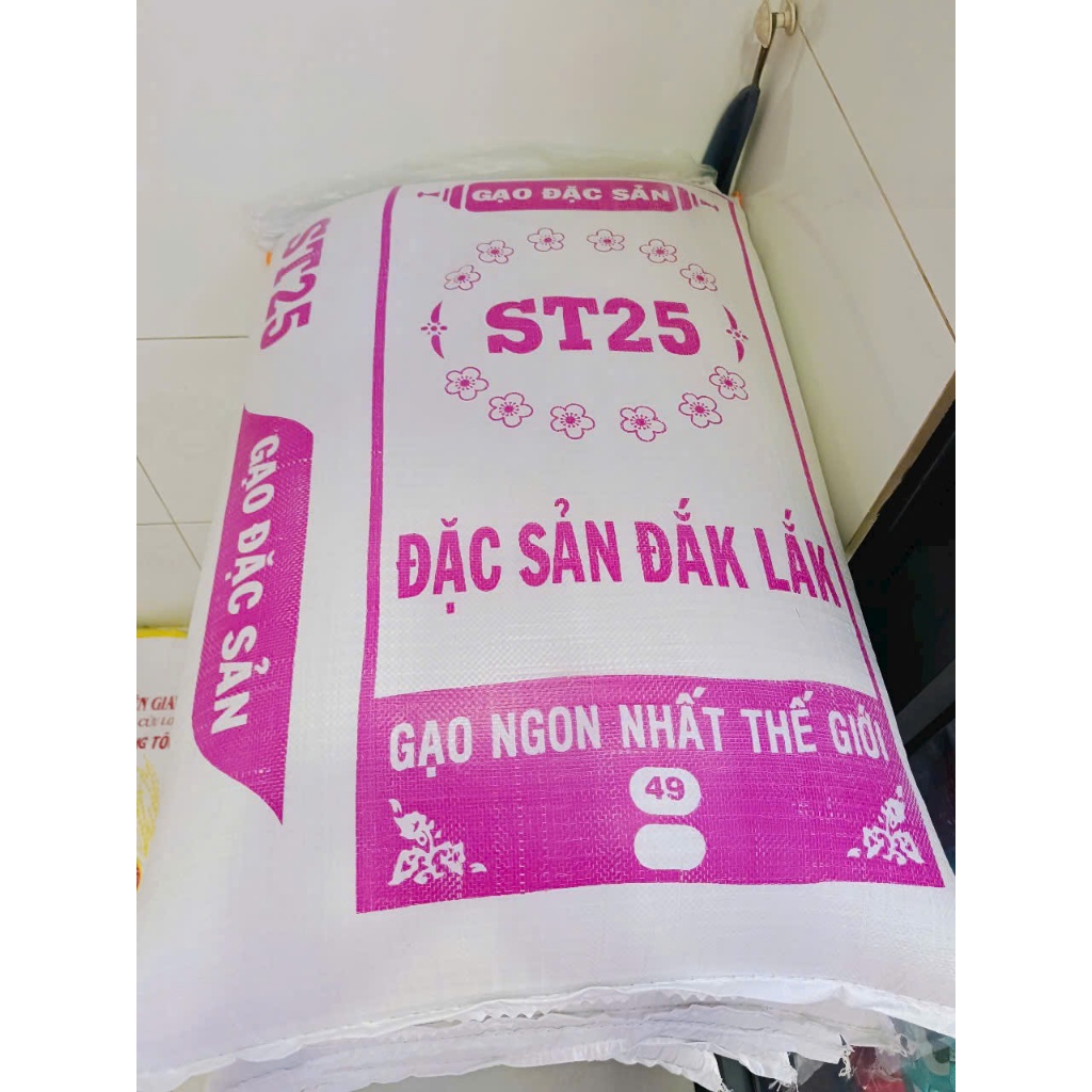 10kg gạo ST25 đúng 100%Đắk Lắk ( shop đóng vào bao Sóc Trăng vì bao bì Đăk Lak ko có ) - dẻo mềm, thơm cơm