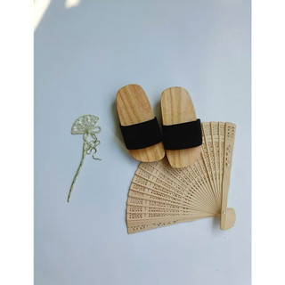 Guốc mộc điệu đà cho bé