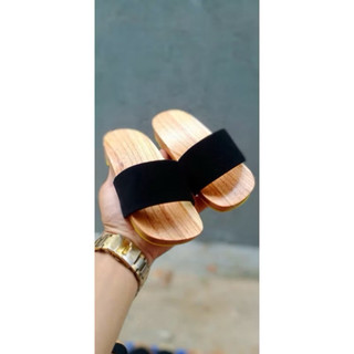 Guốc mộc điệu đà cho bé