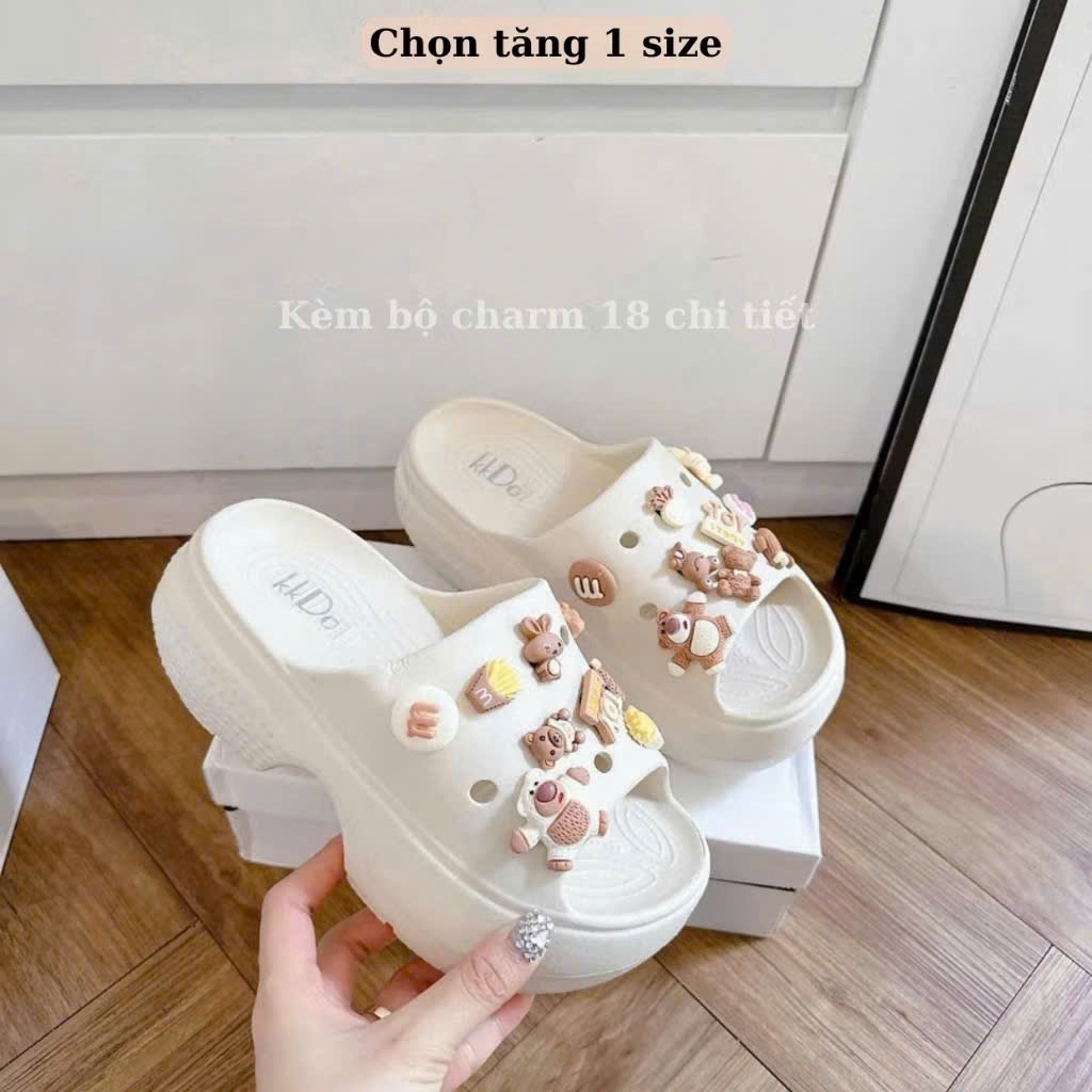 Dép Nữ Quai Ngang Độn Đế 7cm Tôn Dáng Tăng Chiều Cao, Dép Nữ Cao Siêu Nhẹ Kèm Bộ Charm Gấu Nâu