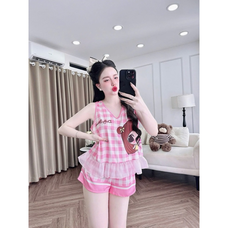 Bộ đùi sát nách hoạ tiết cưng xỉu, phù hợp mặc nhà, đi dạo phố, cà phê... Chất lụa latin mát mịn.