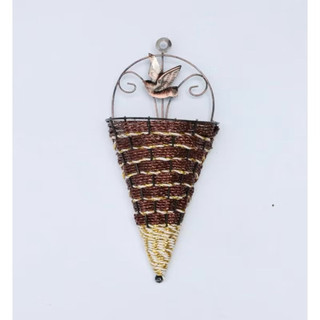 thoi treo tường chất liệu nhựa- kt:27*34cm- dùng để cắm các loại hoa lá treo tường