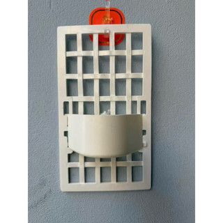 thoi treo tường chất liệu nhựa- kt:27*34cm- dùng để cắm các loại hoa lá treo tường