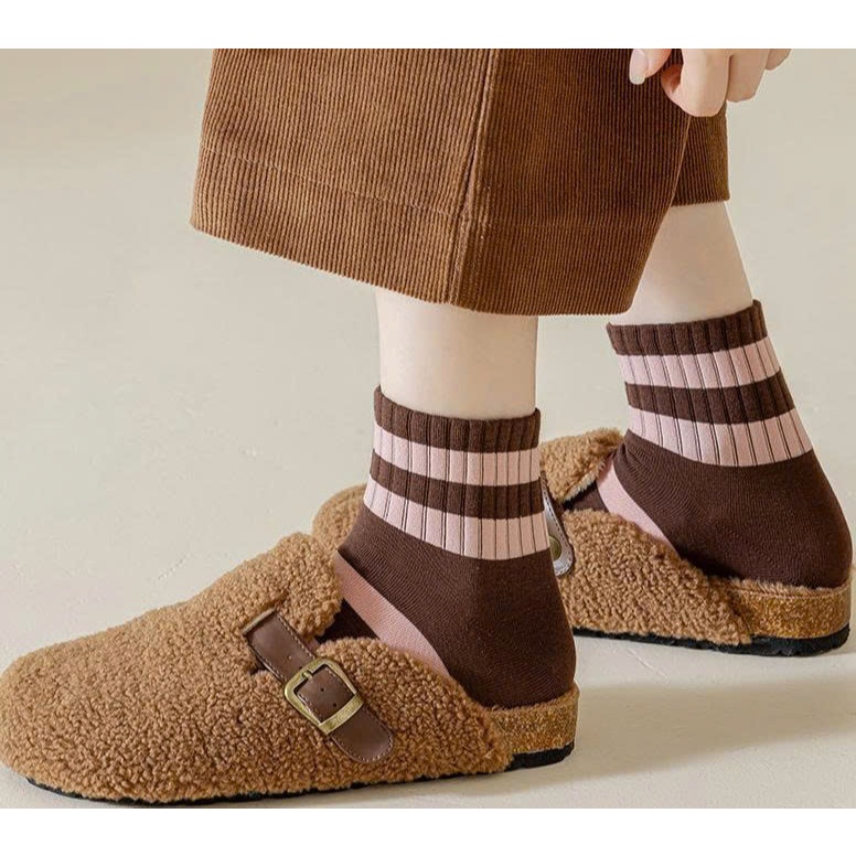 Vớ Tất Nữ chữ C, P cổ lửng phong cách trẻ trung, năng động.
