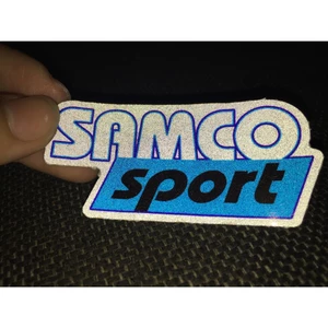 SAMCO[7.5x3.5cm] chất liệu phản quang decal cao cấp chống nước, sắc nét, bền màu, dính chặt.