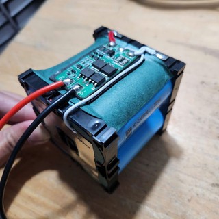 Bin quạt 6.4v thấy quạt dùng acuy 6vol