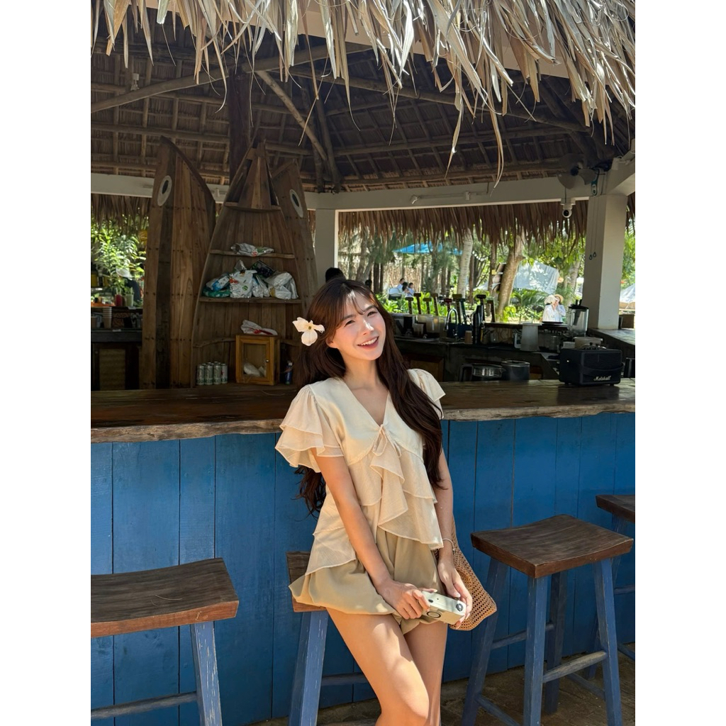 (Hàng chuẩn l1) Áo voan tơ cổ V tay hến xếp tầng Nữ the.sweaterweather TSW