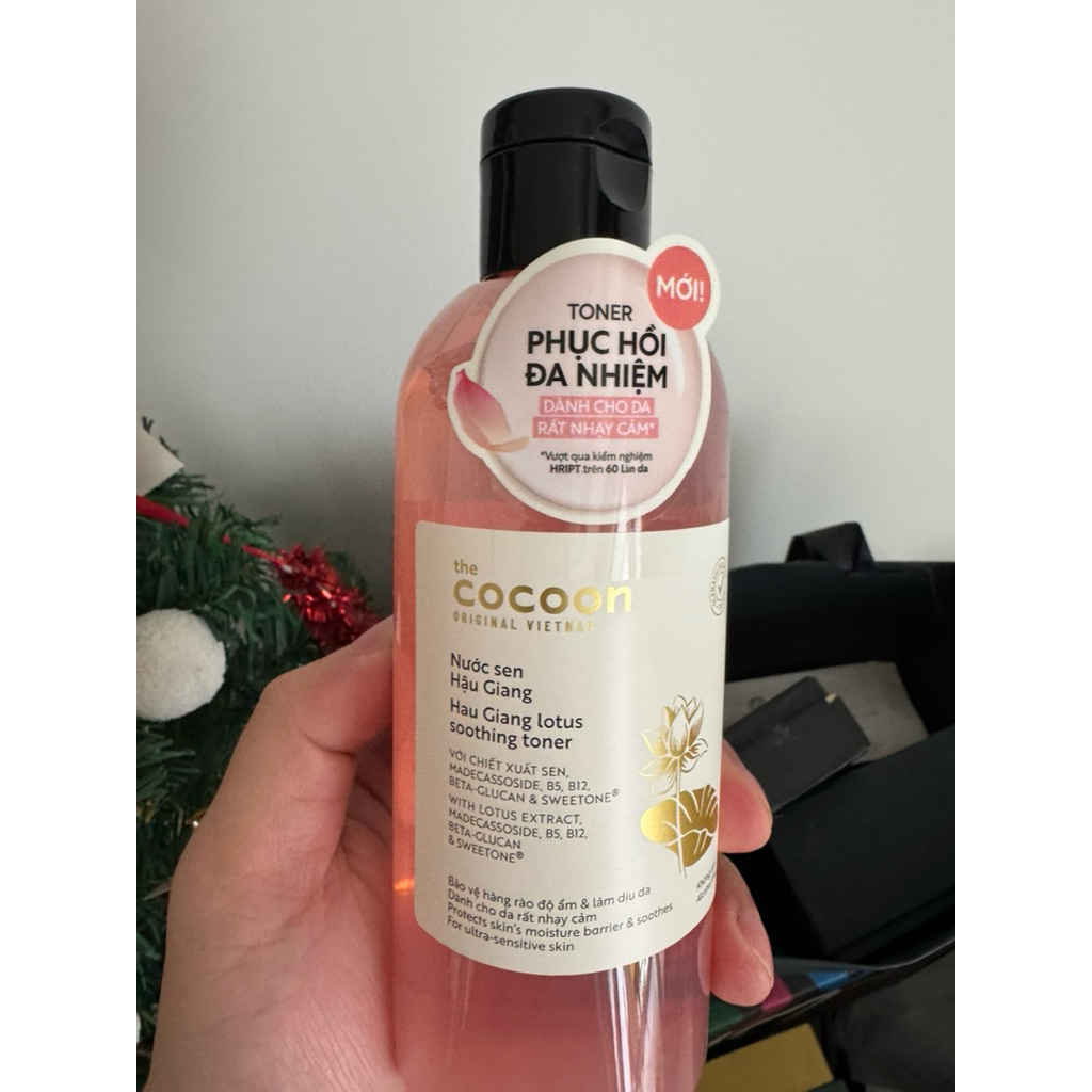 [MUA 1 TẶNG 1_ CHỌN ĐÚNG PHÂN LOẠI] COCOON Nước sen ( Toner) Hậu Giang 310ml + Nước tẩy trang bí đao 500ml | BigBuy360 - bigbuy360.vn