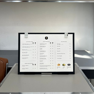 Bảng Menu Để Quầy ADOR Khắc Logo [ĐỌC MÔ TẢ], Kẹp Menu A3 Bằng Gỗ, Bảng Gỗ Menu Có Chân Đứng